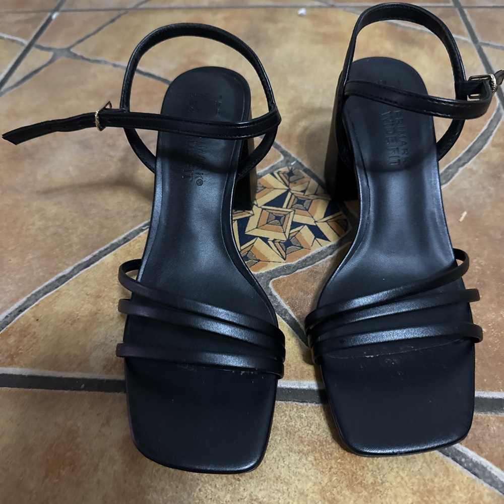 Primark “wide feet” Elegant Black Strappy Sandals
